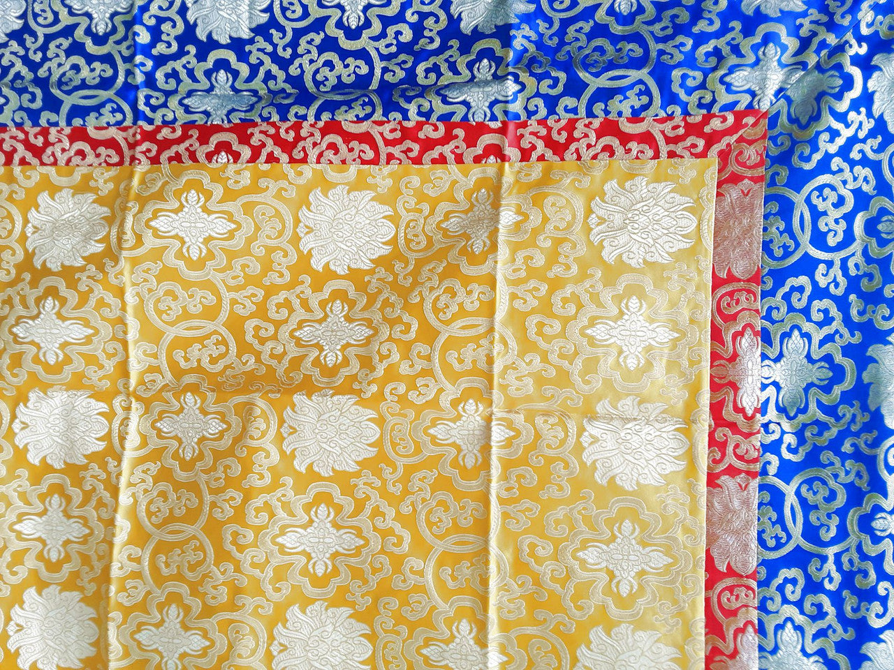 Yellow Center Brocade,  39" x 39"