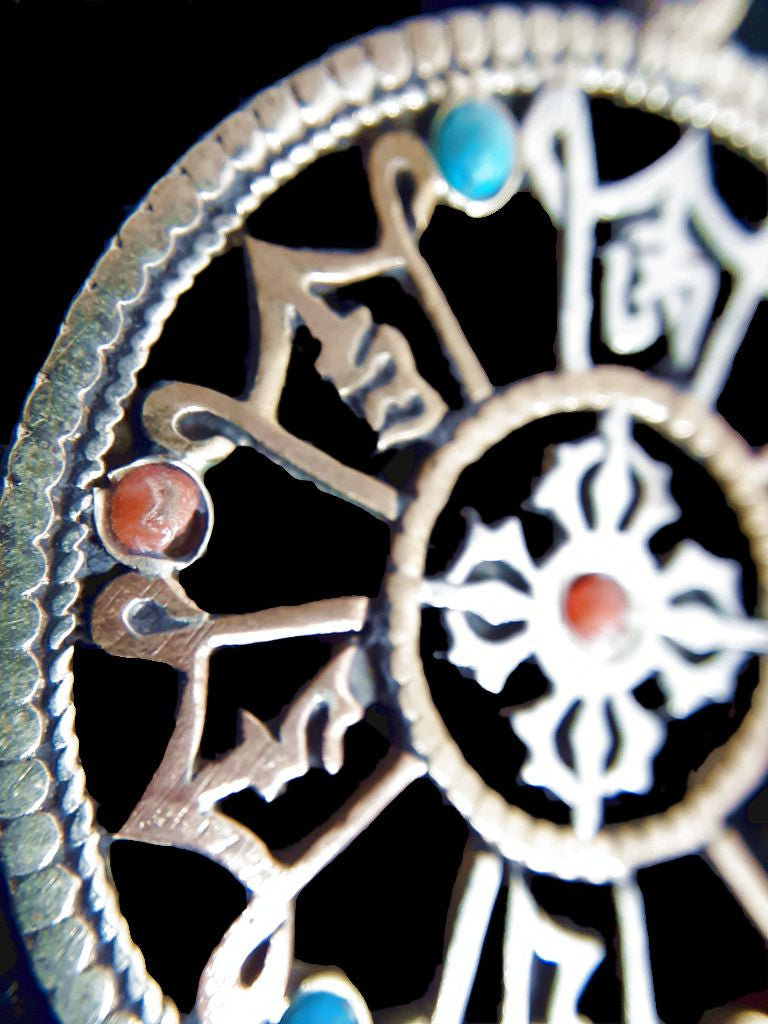 Mani Medallion, 1.75"