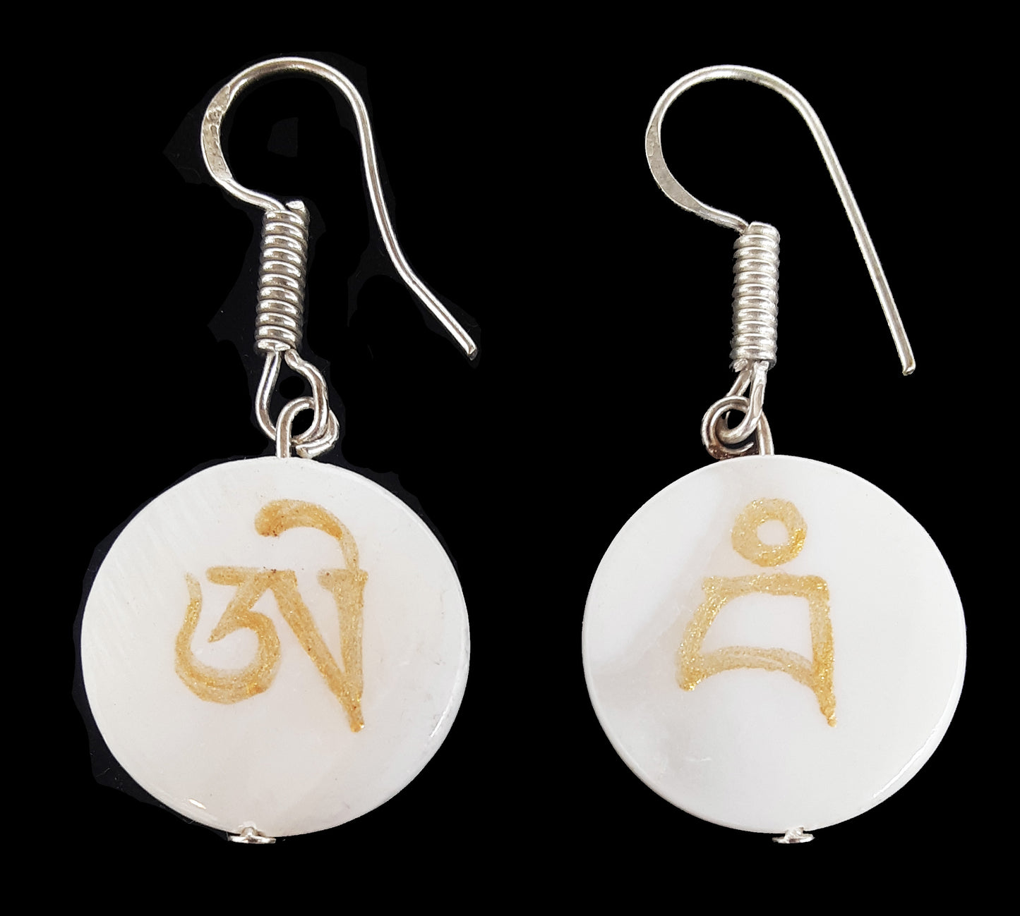 EH-WAM Conch Shell Earrings