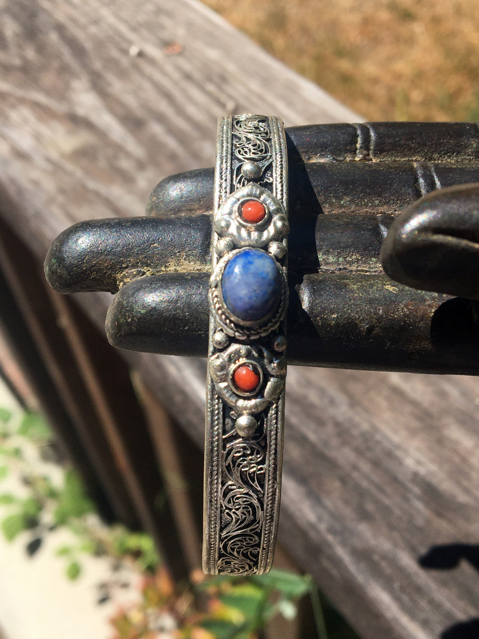 White Metal Lapis Lazuli Bracelet with Red Stones