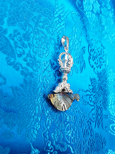 Silver Driguk Pendant with Meteorite Blade