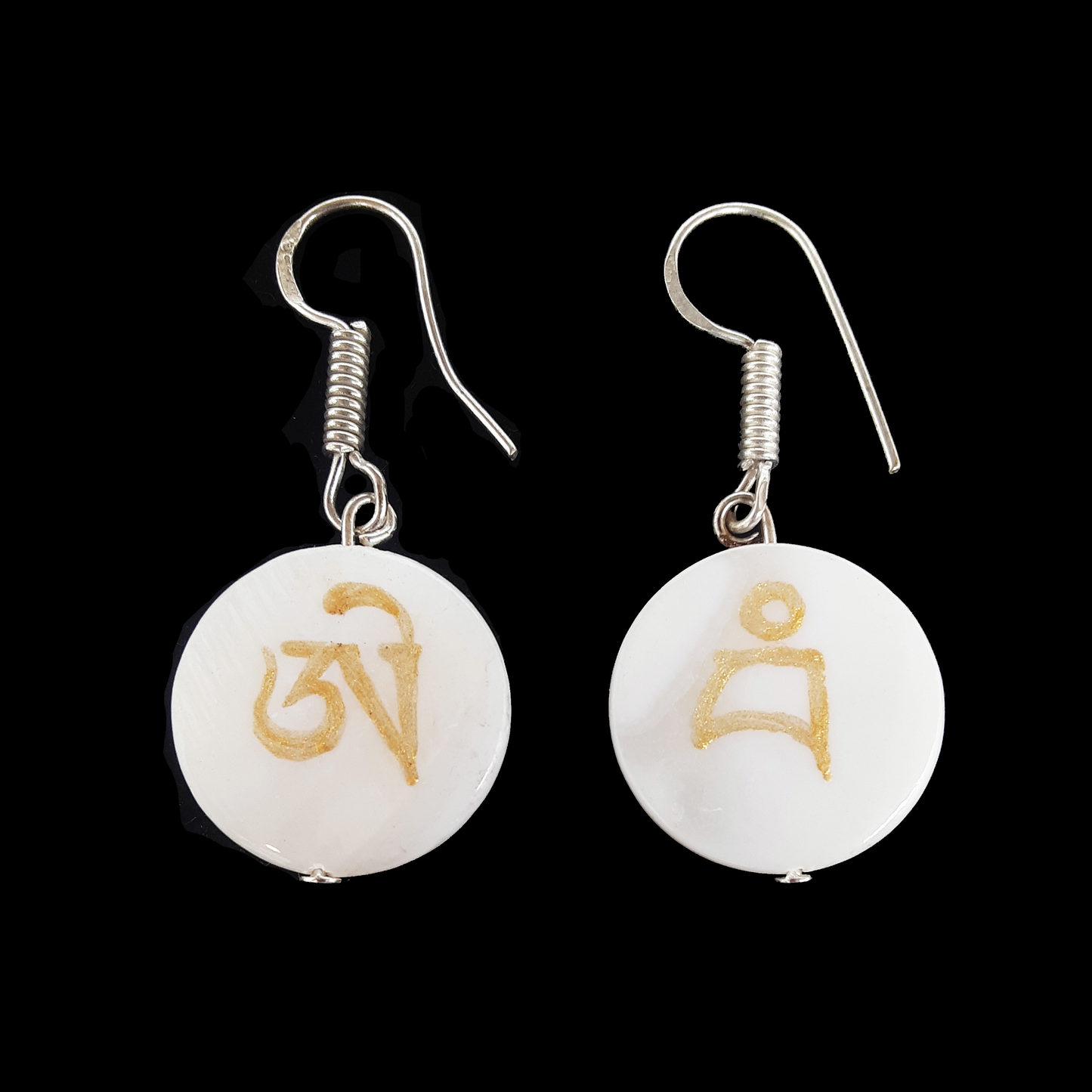 EH-WAM Conch Shell Earrings