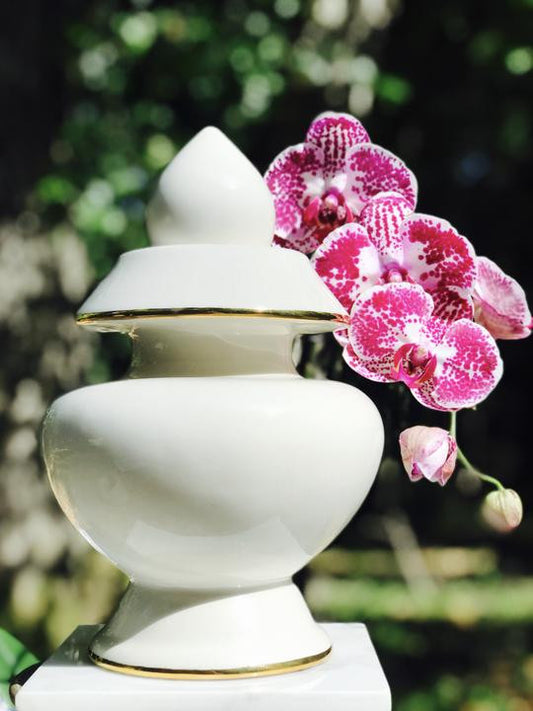 Pure White Treasure Vase with 24K Gold Rings
