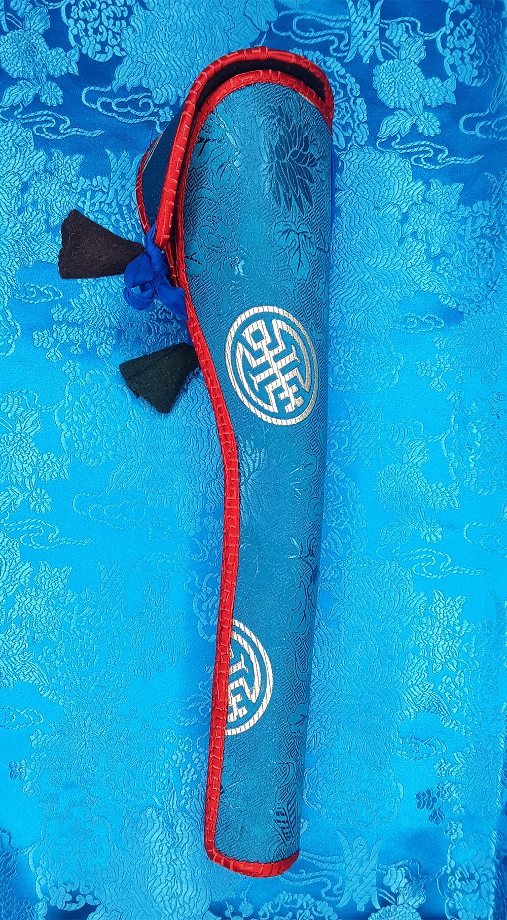 Resin Kangling w/ Brocade Case 12.5"